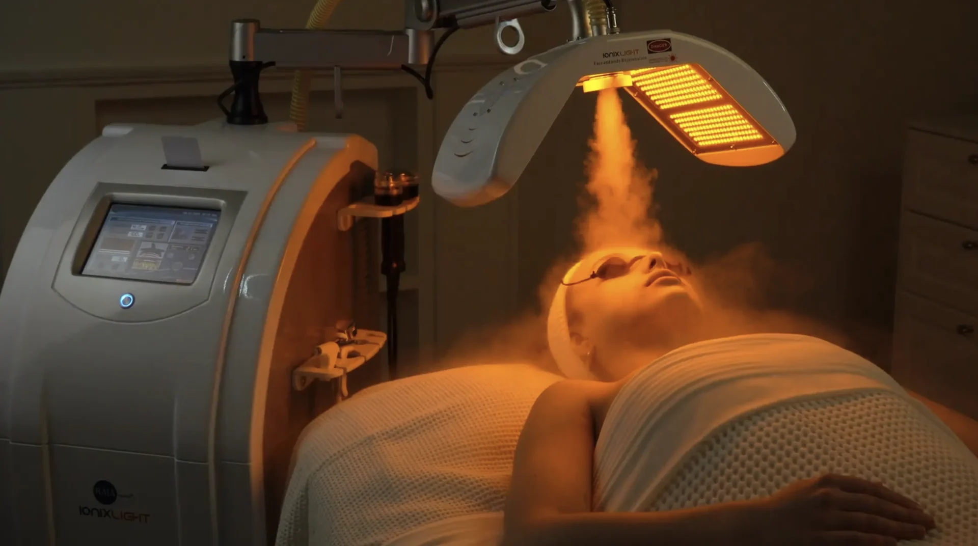 LED light-therapy treatment at Eyes on Skin Spa
